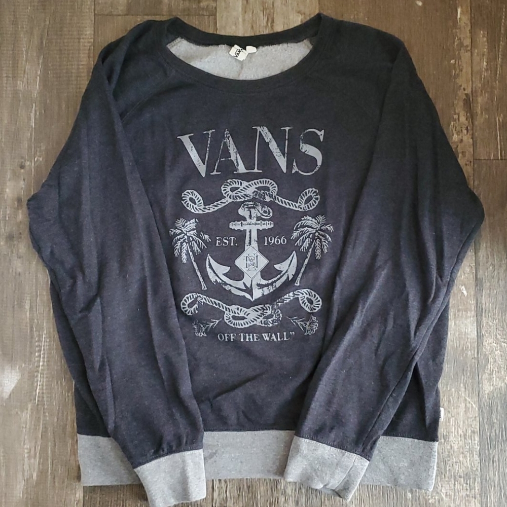 😻 3/$20 Vans sweater